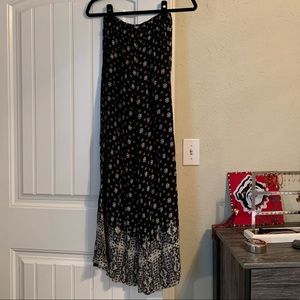 Black flowy pants with white pattern